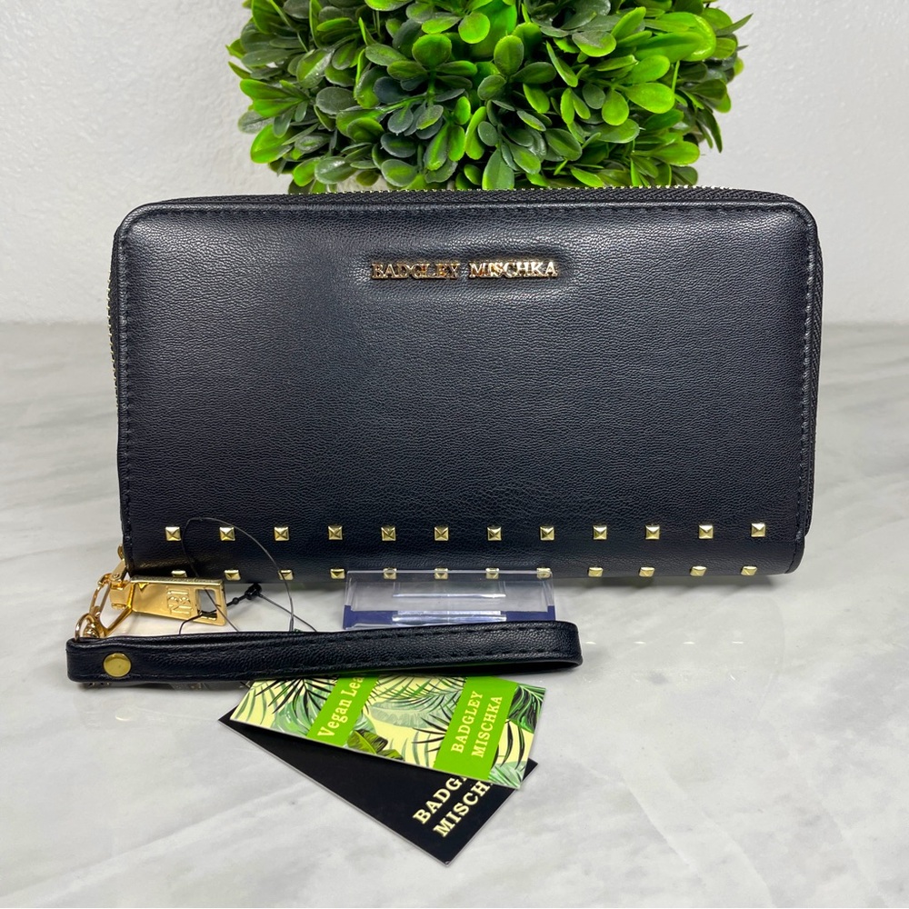 NEW Badgley Mischka Black Vegan Leather Square Studs Long Wallet Wristlet
